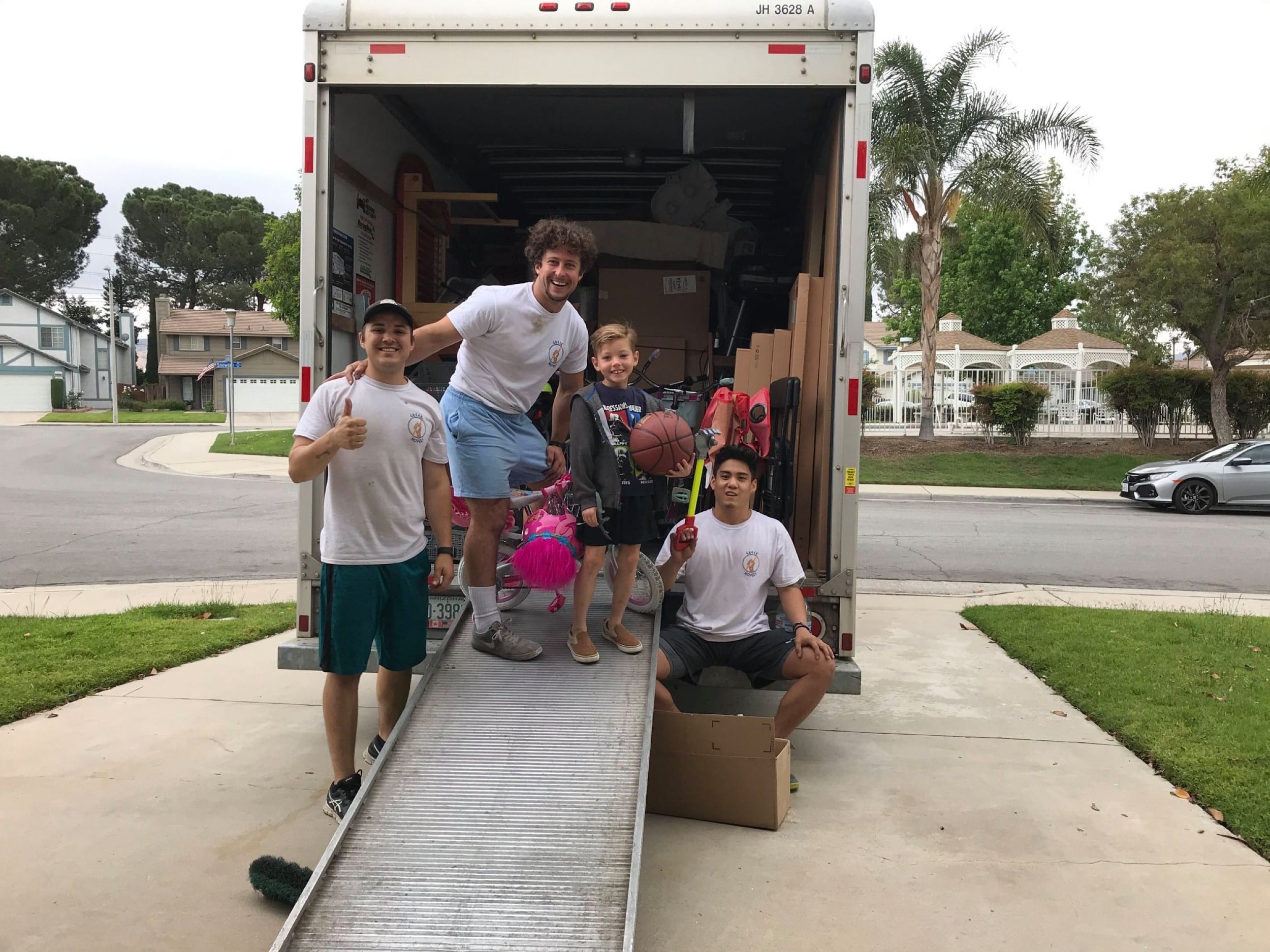 Expert commercial movers in the Redlands area